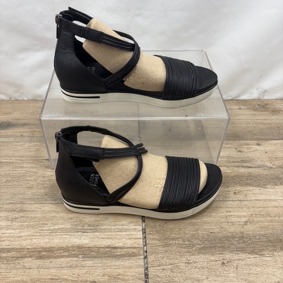 Eileen Fisher Womens Black Suede Strappy Comfort Sandals‎ Size 7 - Picture 4 of 9